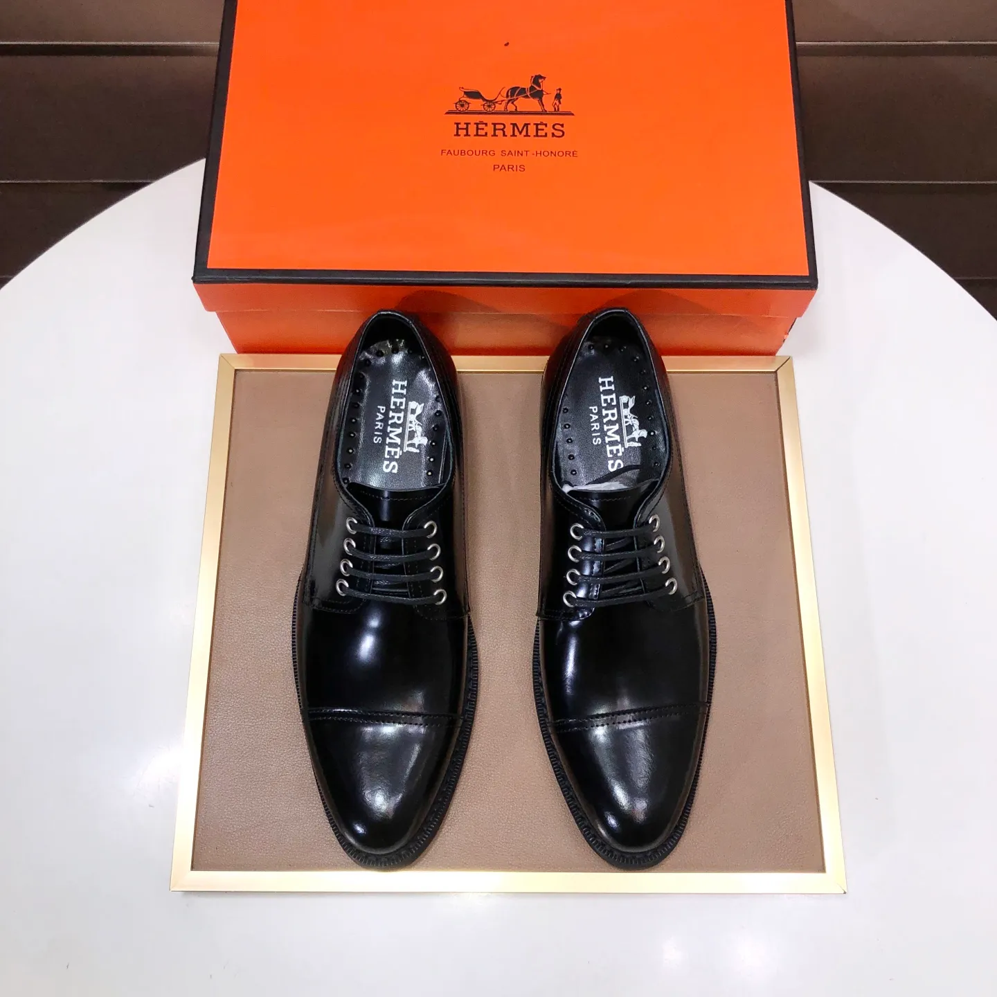 Men's Men's Shoes💰540💰[HERMES] (cowhide lining)🍀Italian top luxury🍀He does not pursue novel styles and gorgeous colors, but attracts the favor of successful men with his flawless, elegant and classic style. Formal leather shoes This very comfortable, simple and stable style allows you to easily match any style! The pattern is absolutely 1:1 refined from the original case, and we strive for excellence in materials, imported cowhide + cowhide lining💪💪💪extraordinary texture👍! .Code number: 39-45 (45 customized)